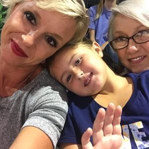 Meet your Posher, April